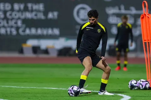 اتحاد جدة يستعيد نجمه قبل مواجهة الخلود في الدوري السعودي